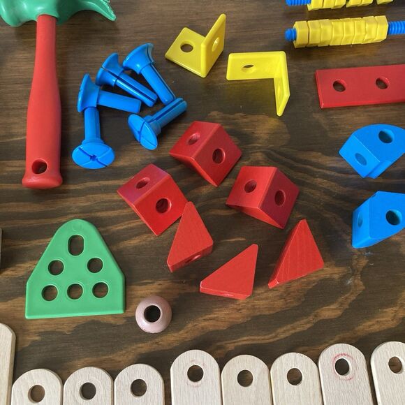 Brio Mec Assorted Construction Set and Instructions - Picture 5 of 11